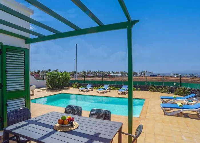 Femes Vila Playa Blanca (Lanzarote)